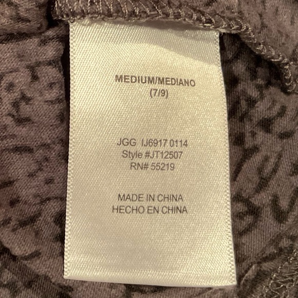 Women’s Coca Cola Juniors’ Gray T-Shirt With Glittery Gold Text Size Medium 7/9 - Picture 10 of 10